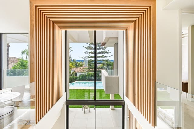 5 slaapkamer Villa te koop in Marbella met zwembad garage - € 7.300.000 (Ref: 9912237)