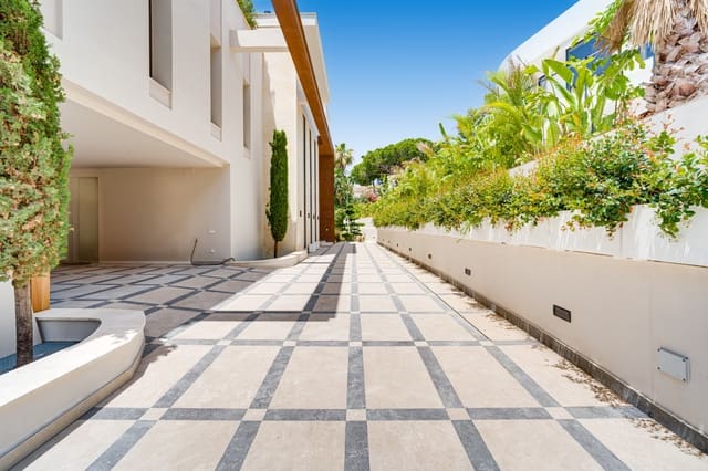 5 slaapkamer Villa te koop in Marbella met zwembad garage - € 7.300.000 (Ref: 9912237)