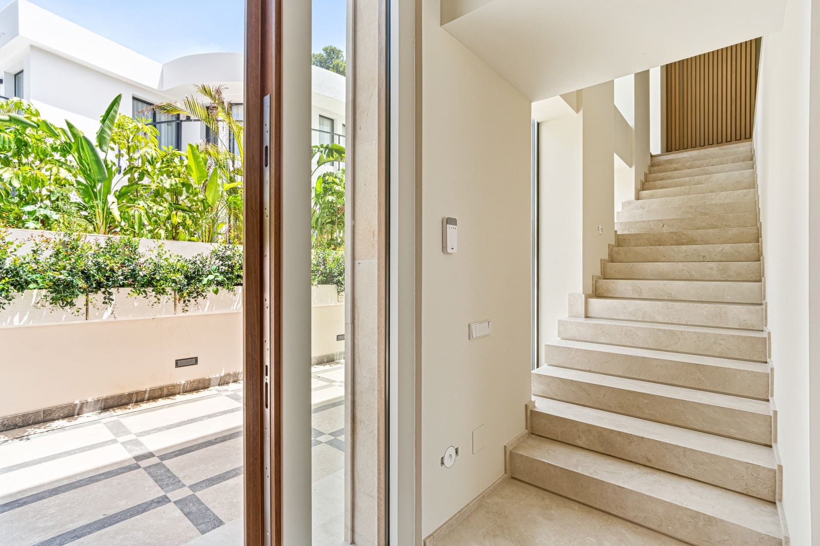 5 bedroom Villa for sale in Marbella with pool garage - € 7,300,000 (Ref: 9912237)
