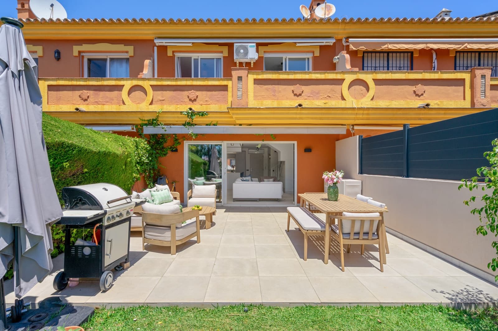 3 camera da letto Casa in vendita in New Golden Mile con piscina garage - 595.000 € (Rif: 9926461)