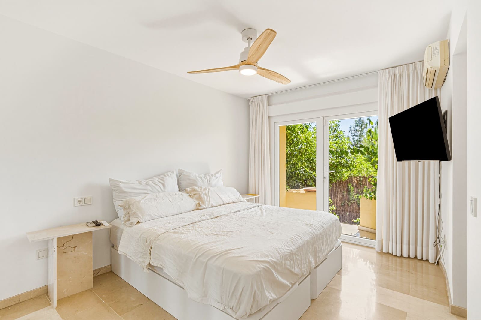 Casa de 3 habitaciones en Calahonda en venta con garaje - 568.000 € (Ref: 9937309)