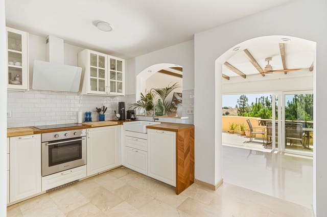 3 slaapkamer Huis te koop in Calahonda, Mijas met garage - € 568.000 (Ref: 9937309)