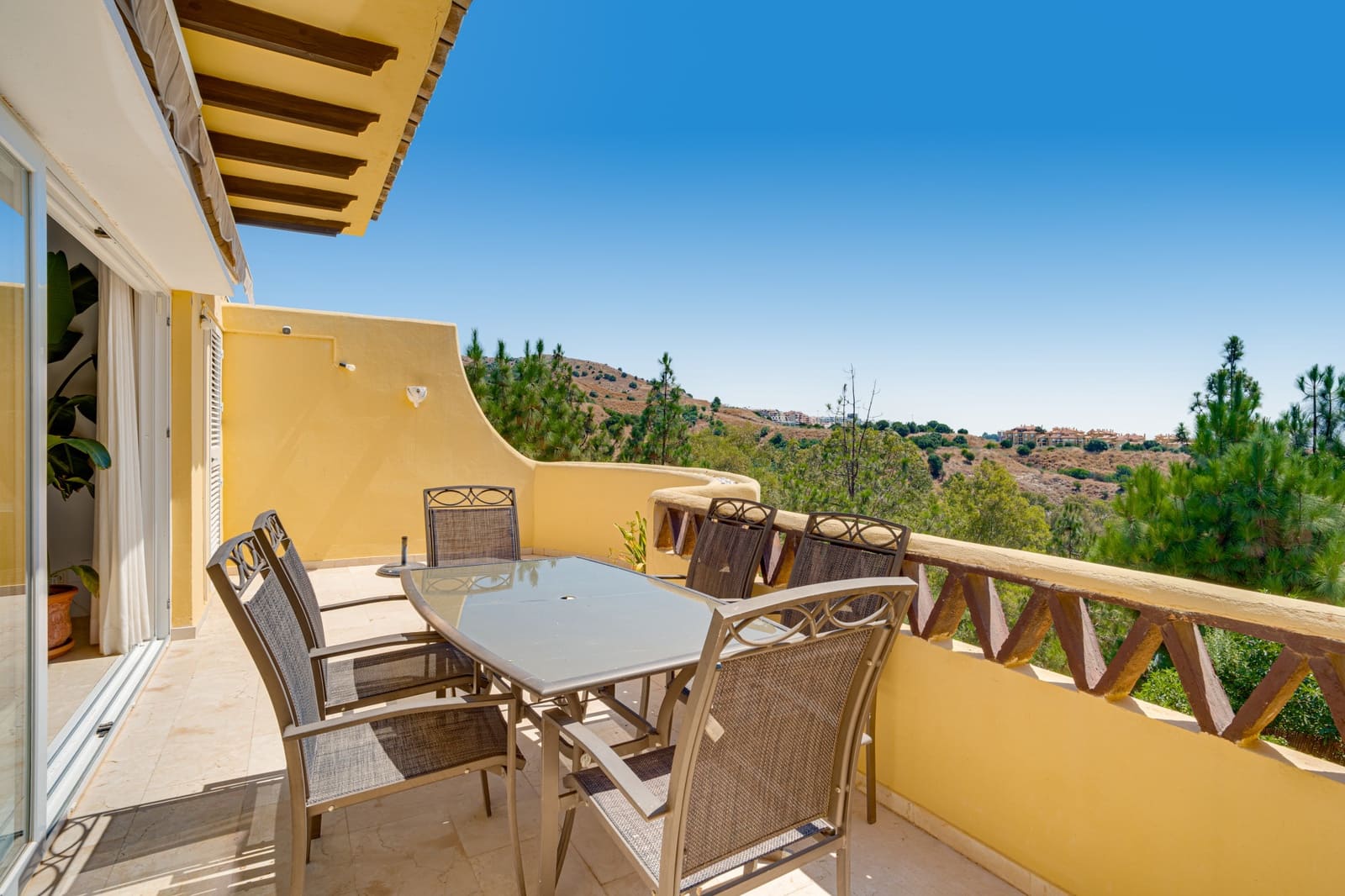 Casa de 3 habitaciones en Calahonda en venta con garaje - 568.000 € (Ref: 9937309)