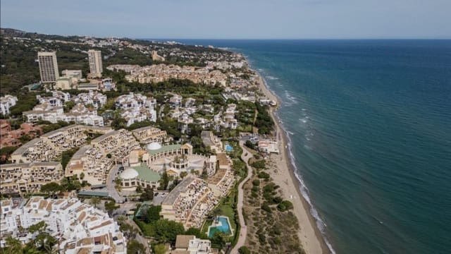 1 slaapkamer Appartement te koop in Marbella met zwembad garage - € 320.000 (Ref: 9948553)
