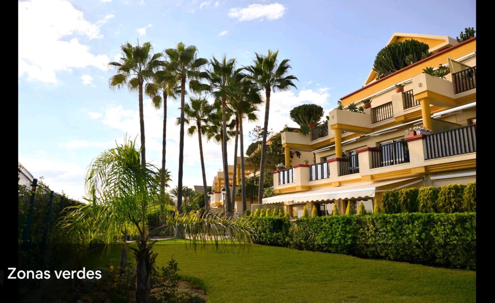 1 soverom Leilighet til salgs i Marbella med svømmebasseng garasje - € 320 000 (Ref: 9948553)