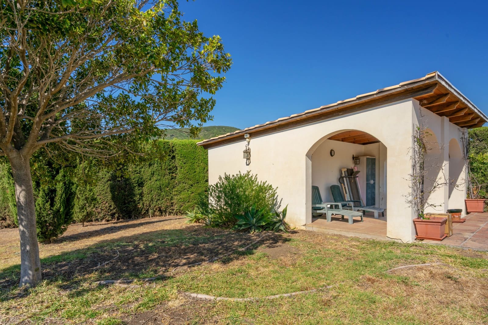 4 soveværelse Villa til salg i Estepona med swimmingpool garage - € 850.000 (Ref: 9953432)