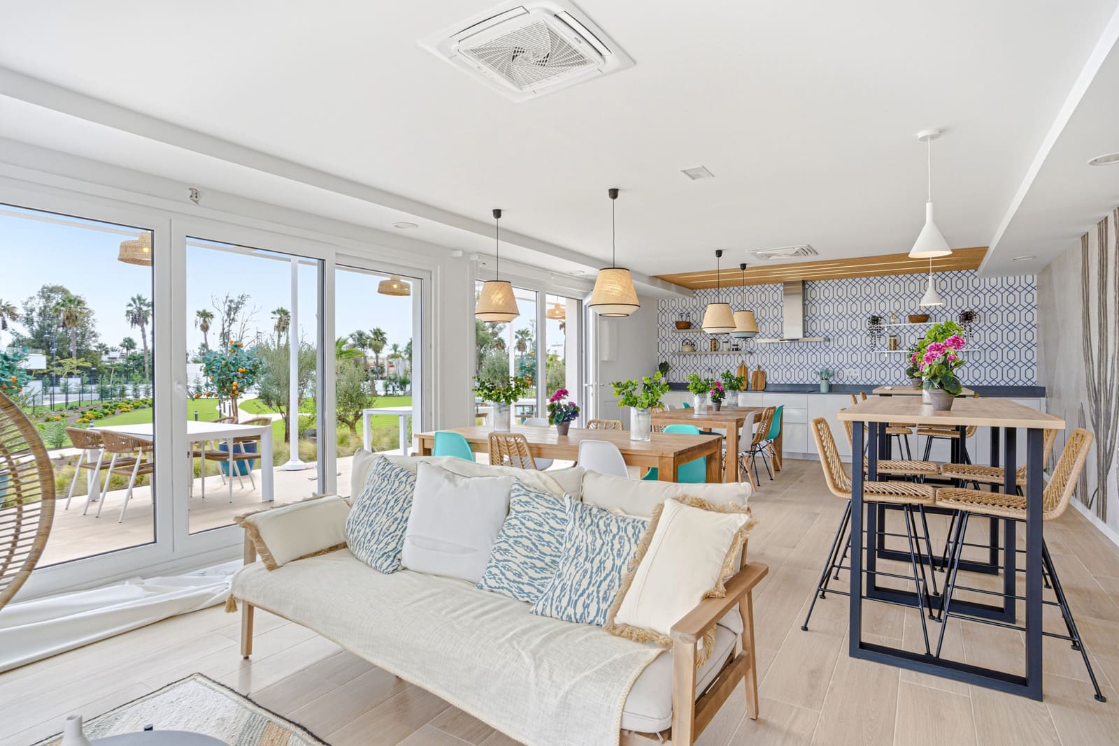 2 soveværelse Lejlighed til salg i Bel-Air med swimmingpool garage - € 440.000 (Ref: 9956216)