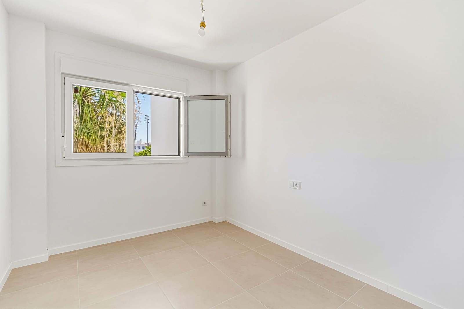 2 soveværelse Lejlighed til salg i Bel-Air med swimmingpool garage - € 440.000 (Ref: 9956216)