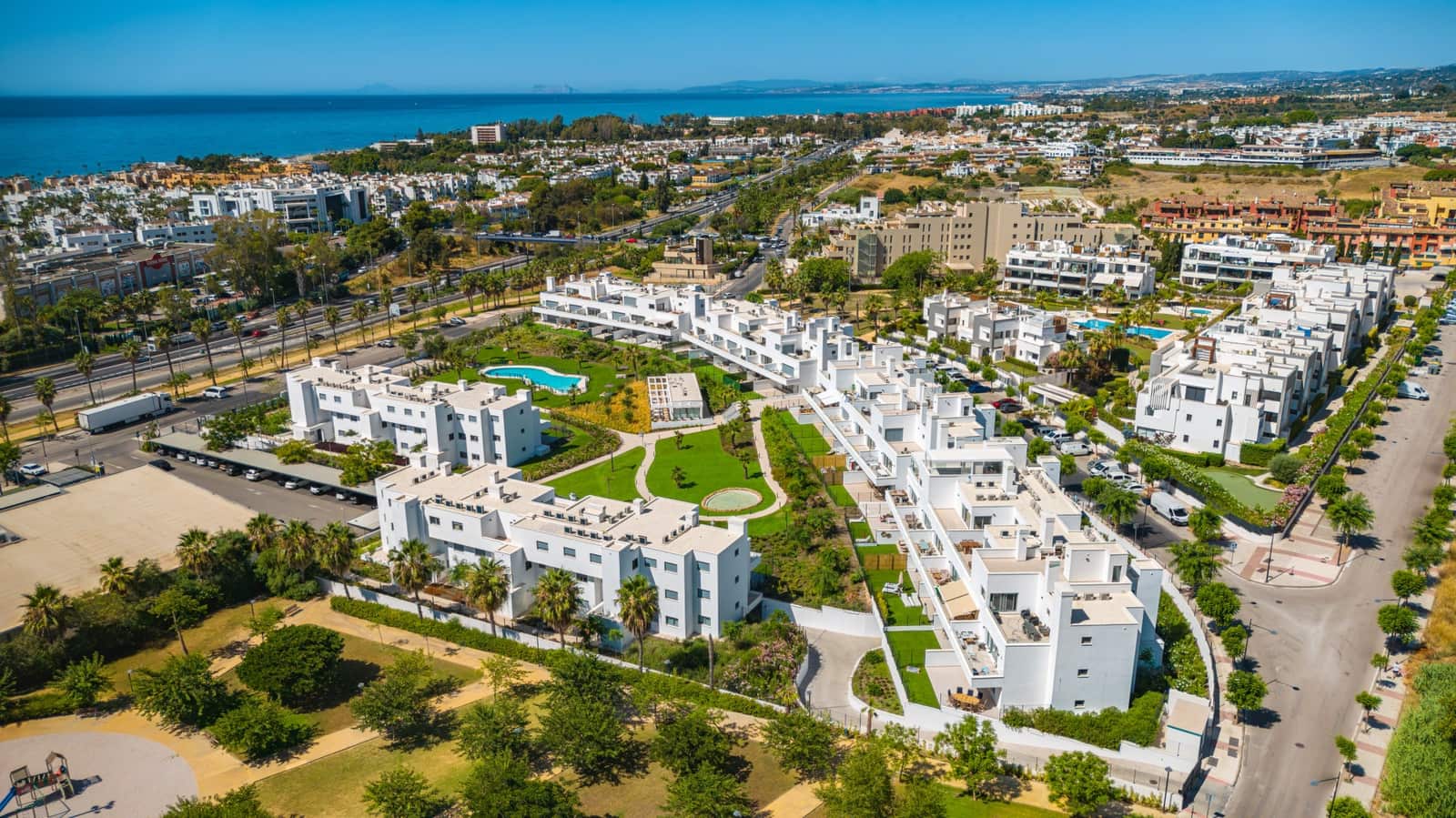 2 bedroom Apartment for sale in Bel-Air with pool garage - € 440,000 (Ref: 9956216)