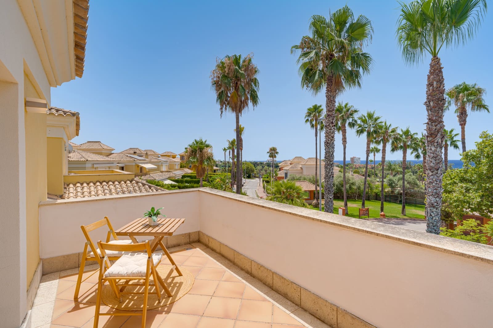 4 bedroom Villa for sale in Marbella with pool garage - € 1,395,000 (Ref: 9966088)