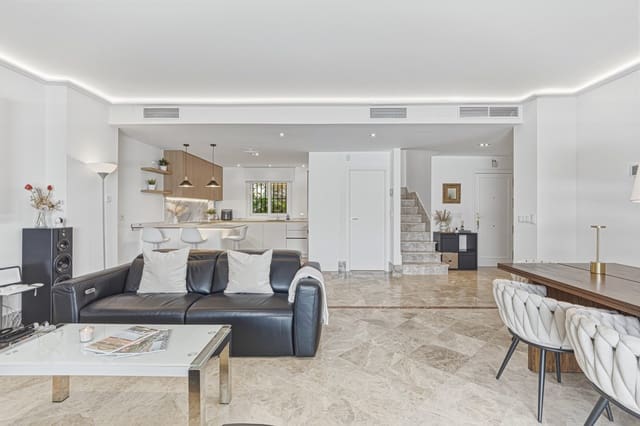 4 chambre Villa/Maison à vendre à Marbella avec piscine garage - 1 395 000 € (Ref: 9966088)