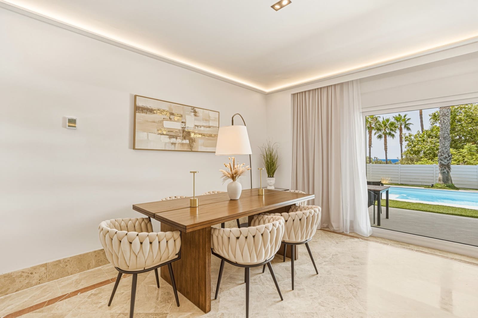4 bedroom Villa for sale in Marbella with pool garage - € 1,395,000 (Ref: 9966088)