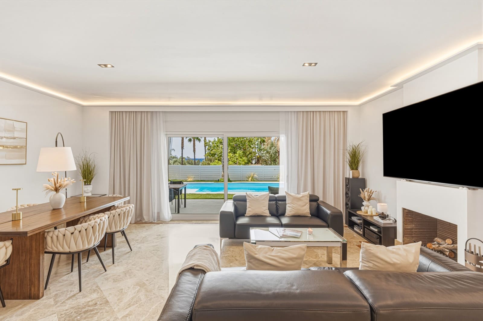 4 bedroom Villa for sale in Marbella with pool garage - € 1,395,000 (Ref: 9966088)