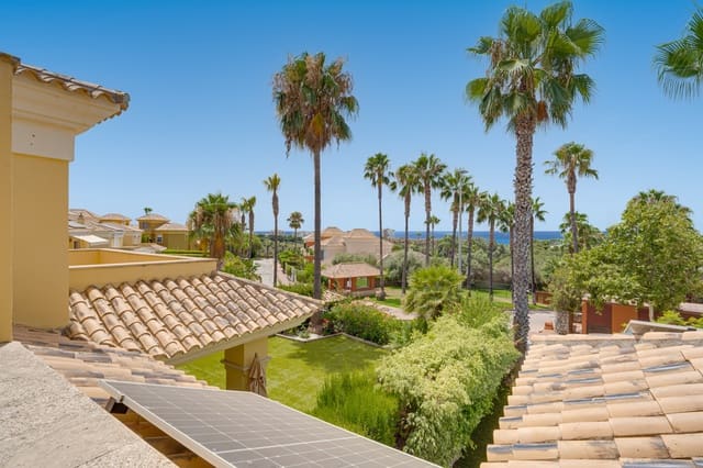 4 chambre Villa/Maison à vendre à Marbella avec piscine garage - 1 395 000 € (Ref: 9966088)