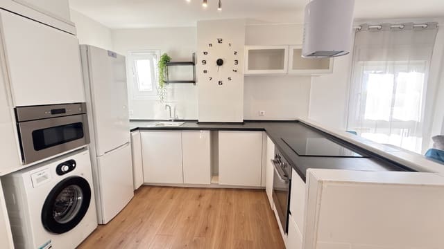3 soveværelse Penthouse til salg i Marbella med swimmingpool garage - € 355.000 (Ref: 9987324)