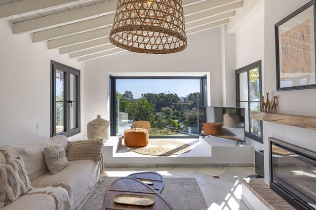 Chalet de 3 habitaciones en Guadalmina Alta, Marbella en venta con piscina garaje - 1.495.000 € (Ref: 9996037)