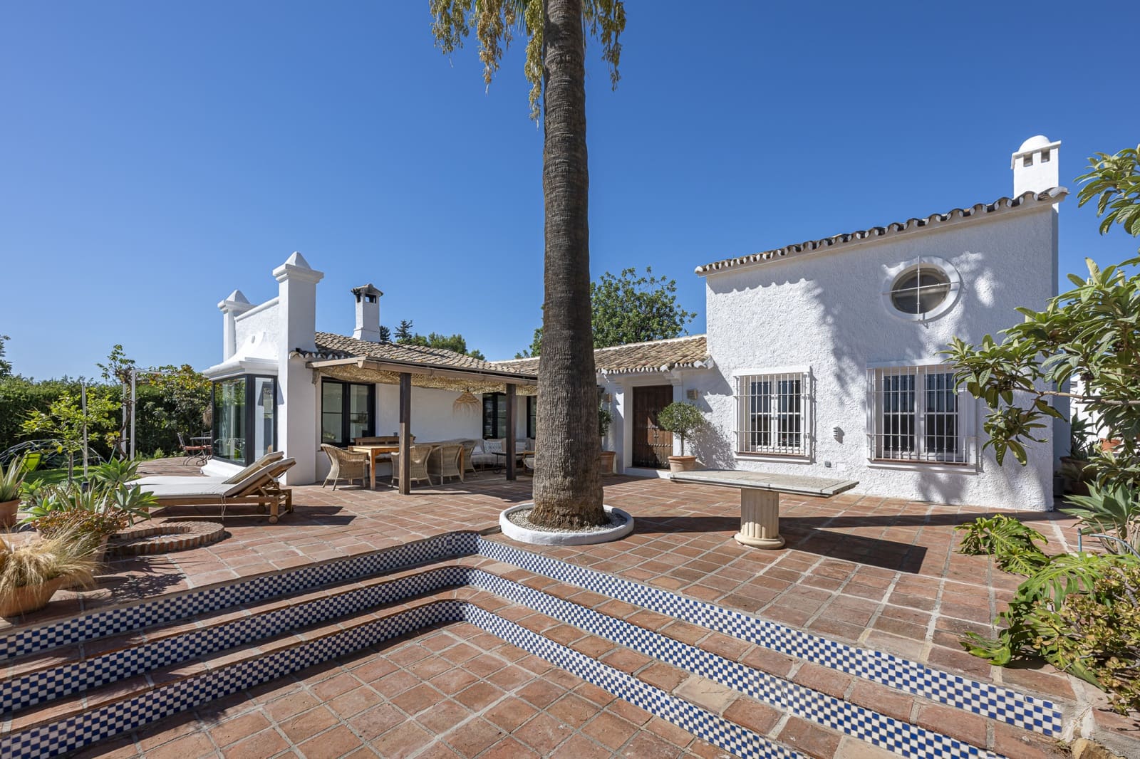 3 Zimmer Villa zu verkaufen in Guadalmina mit Pool Garage - 1.495.000 € (Ref: 9996037)
