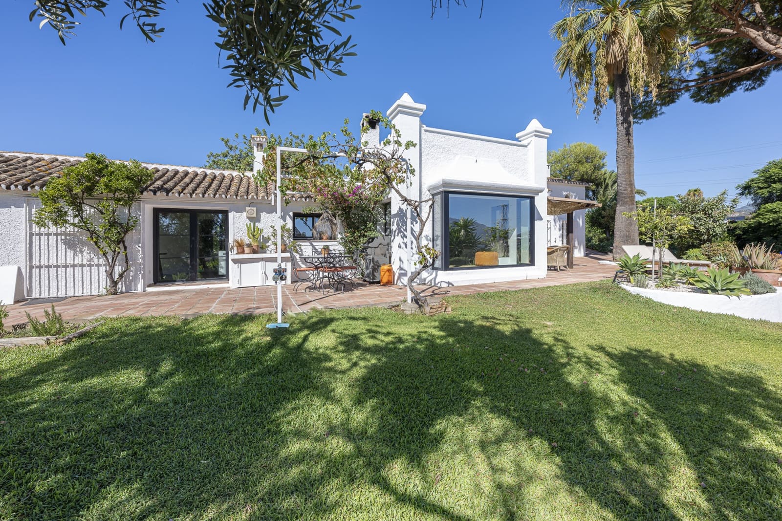 3 Zimmer Villa zu verkaufen in Guadalmina mit Pool Garage - 1.495.000 € (Ref: 9996037)