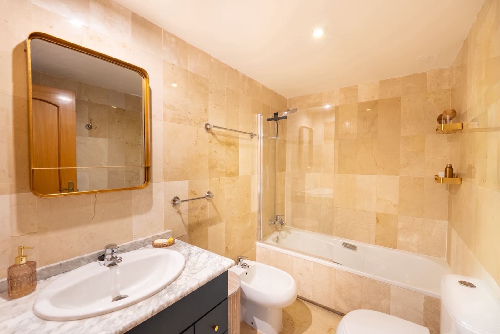 2 Zimmer Apartment zu verkaufen in Guadalmina mit Pool Garage - 465.000 € (Ref: 9998028)