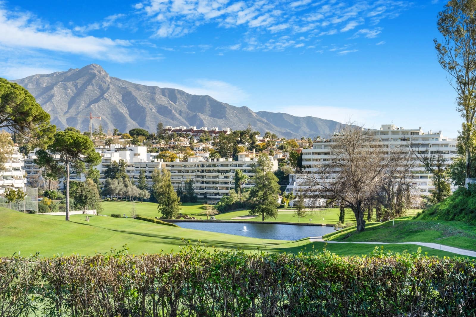 2 Zimmer Apartment zu verkaufen in Guadalmina mit Pool Garage - 465.000 € (Ref: 9998028)