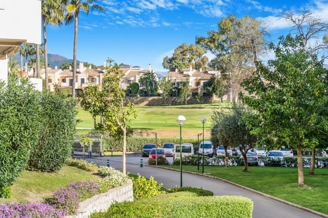 2 Zimmer Apartment zu verkaufen in Guadalmina, Marbella mit Pool Garage - 465.000 € (Ref: 9998028)
