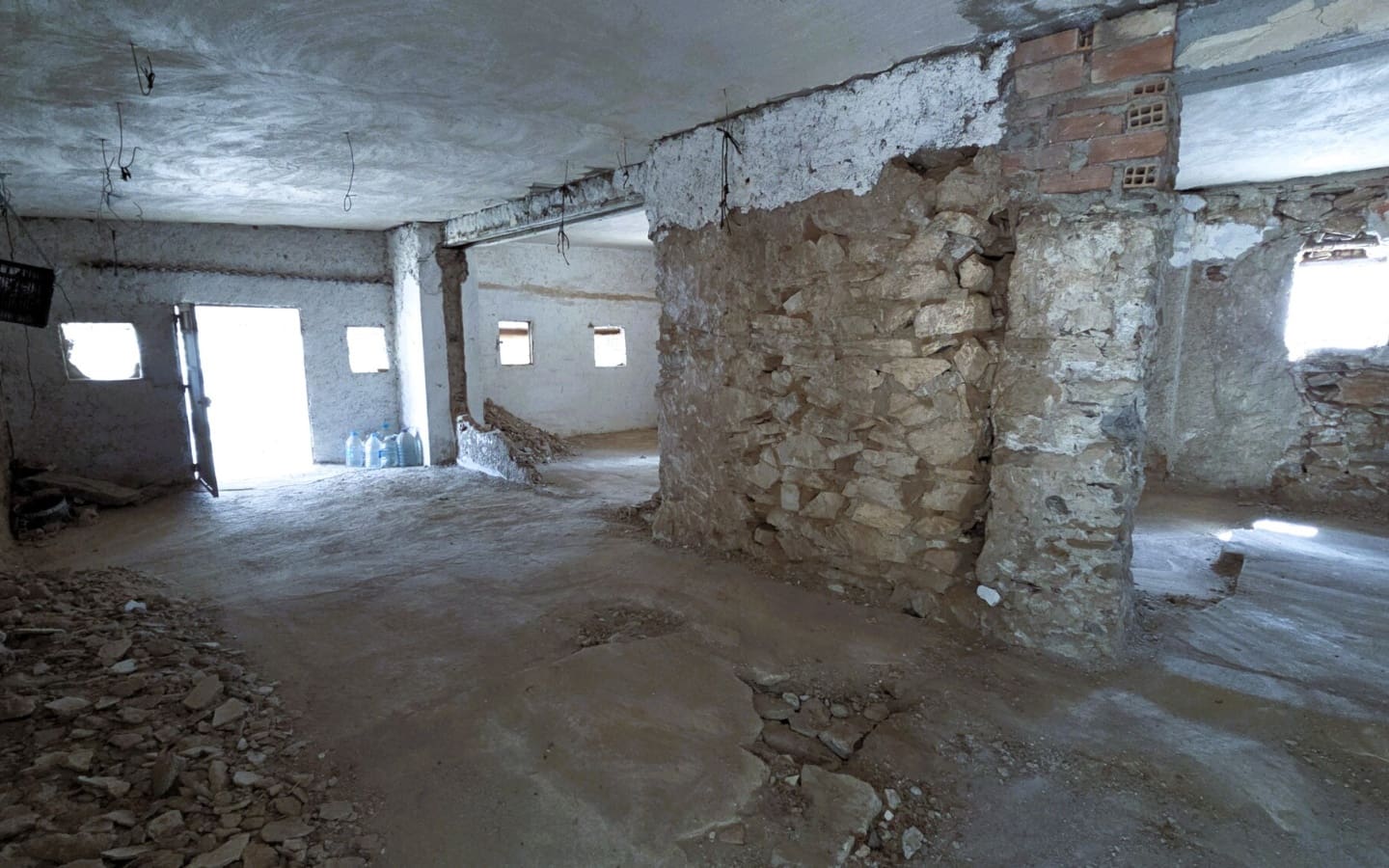 2 bedroom Finca/Country House for sale in Torvizcon - € 160,000 (Ref: 10167436)