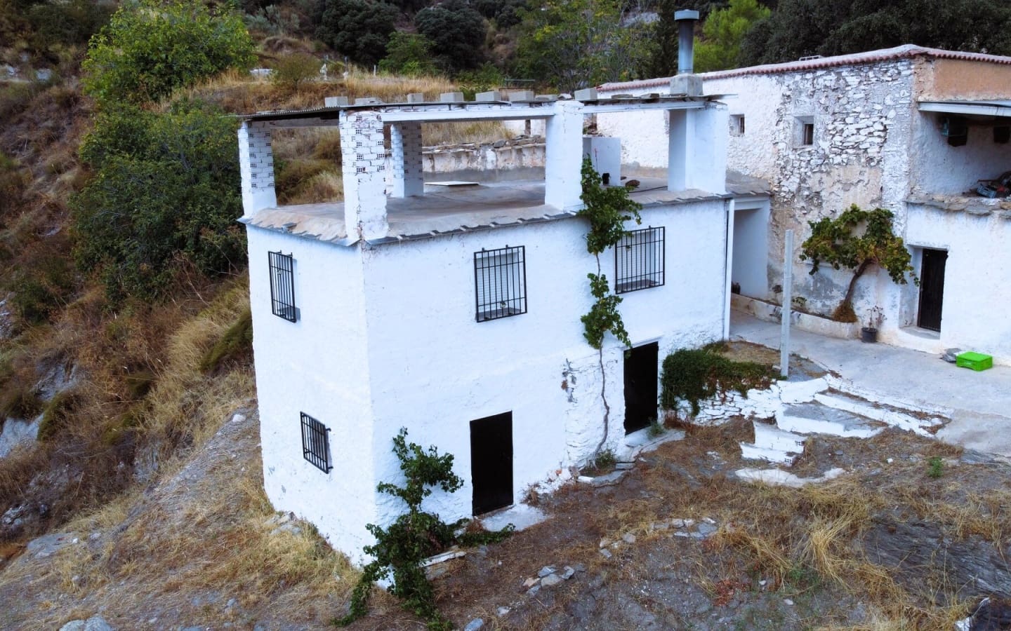 2 bedroom Finca/Country House for sale in Torvizcon - € 160,000 (Ref: 10167436)