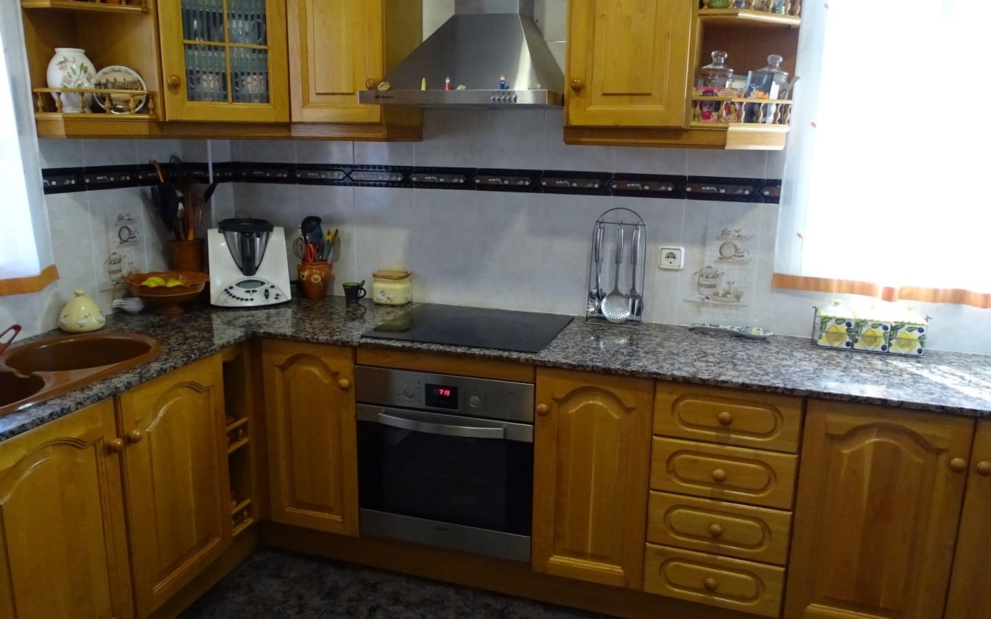 Grunde uden byggetilladelser til salg i Orgiva - € 620.000 (Ref: 3908103)