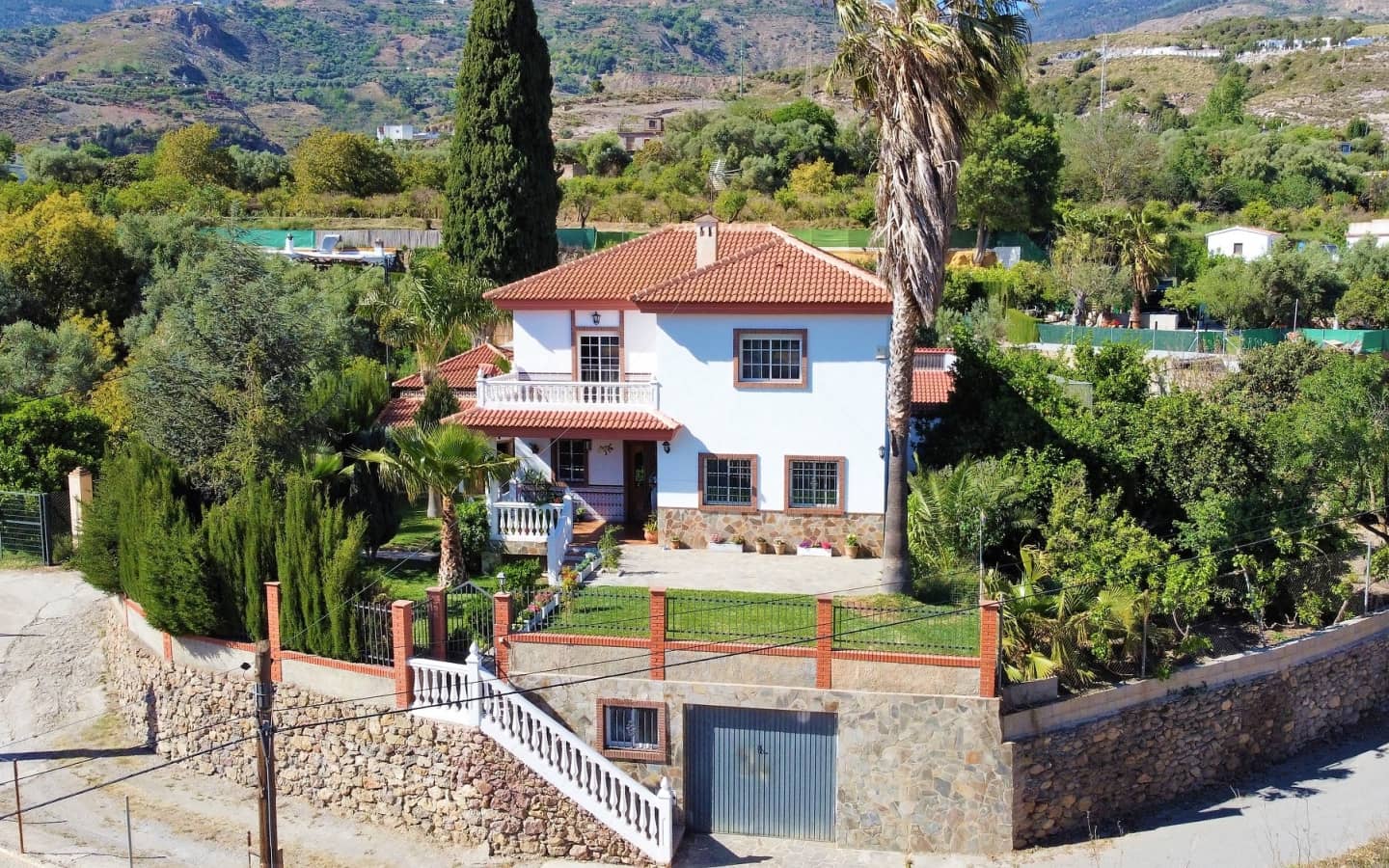 Grunde uden byggetilladelser til salg i Orgiva - € 620.000 (Ref: 3908103)