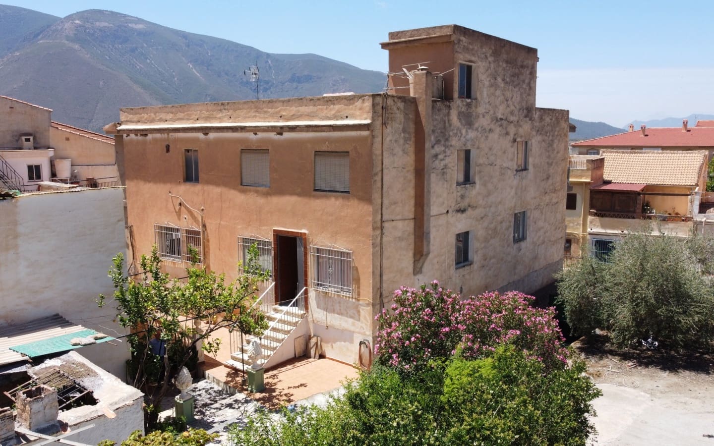 8 soveværelse Lejlighed til salg i Orgiva med garage - € 600.000 (Ref: 3975841)