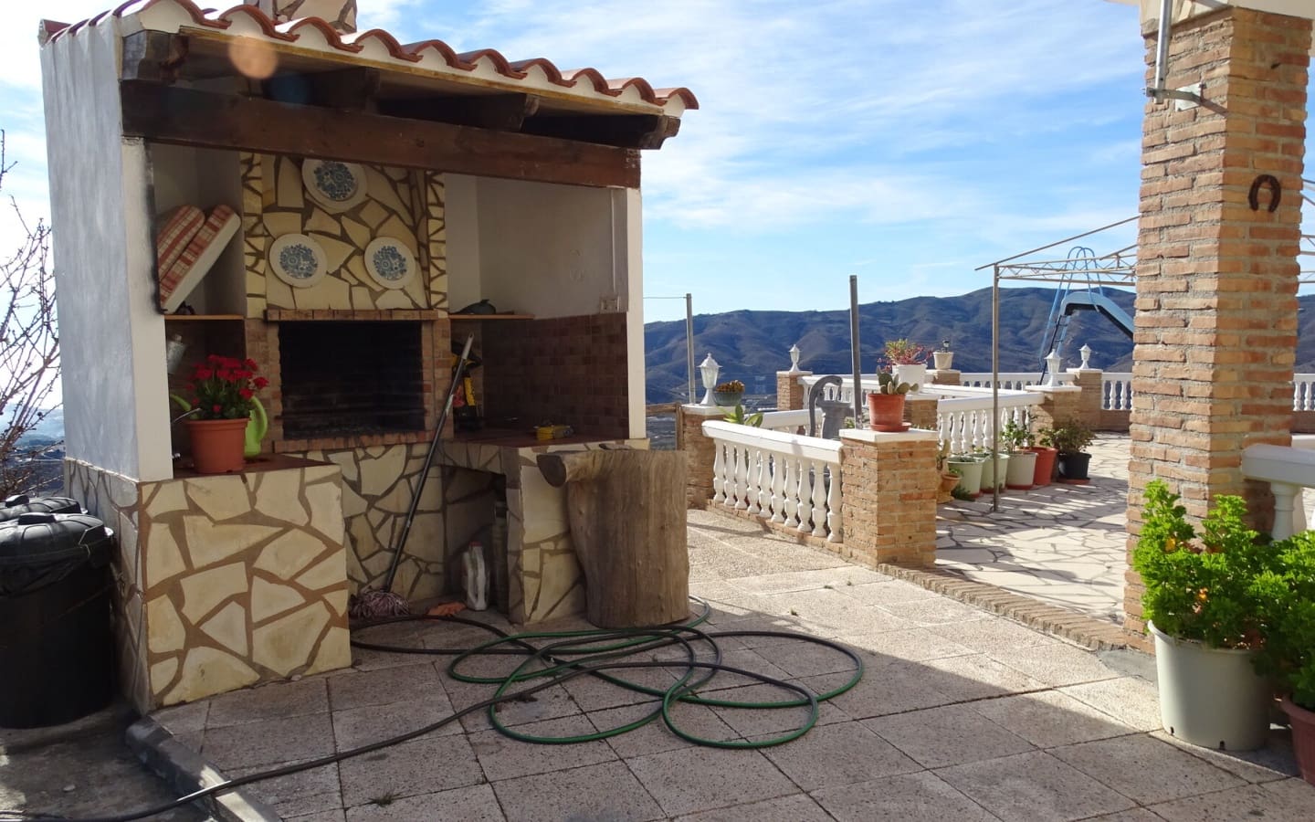 Grunde uden byggetilladelser til salg i Molvizar - € 510.000 (Ref: 4215080)