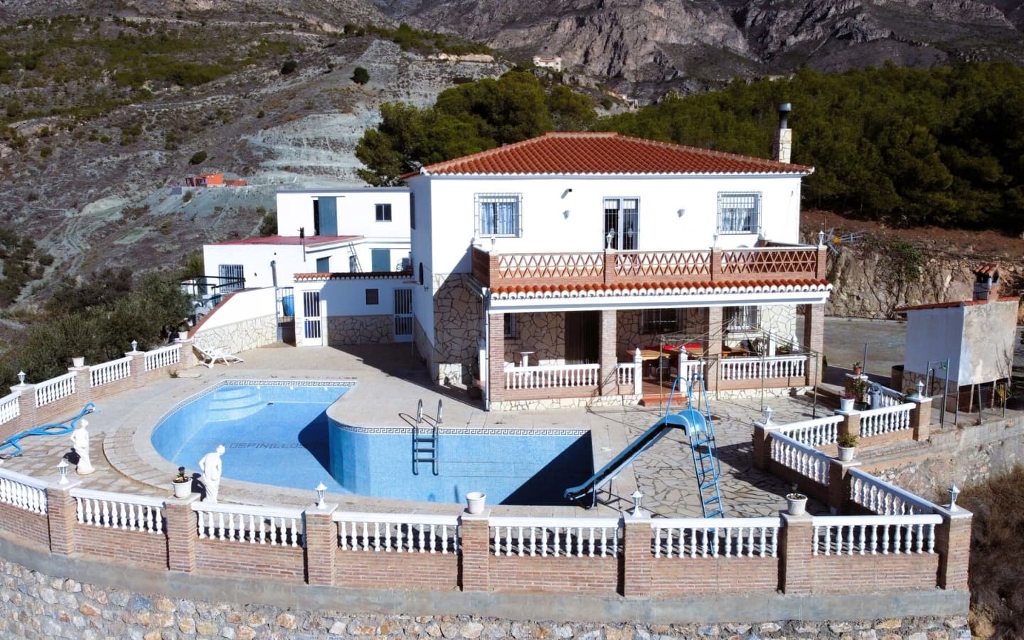 Grunde uden byggetilladelser til salg i Molvizar - € 510.000 (Ref: 4215080)