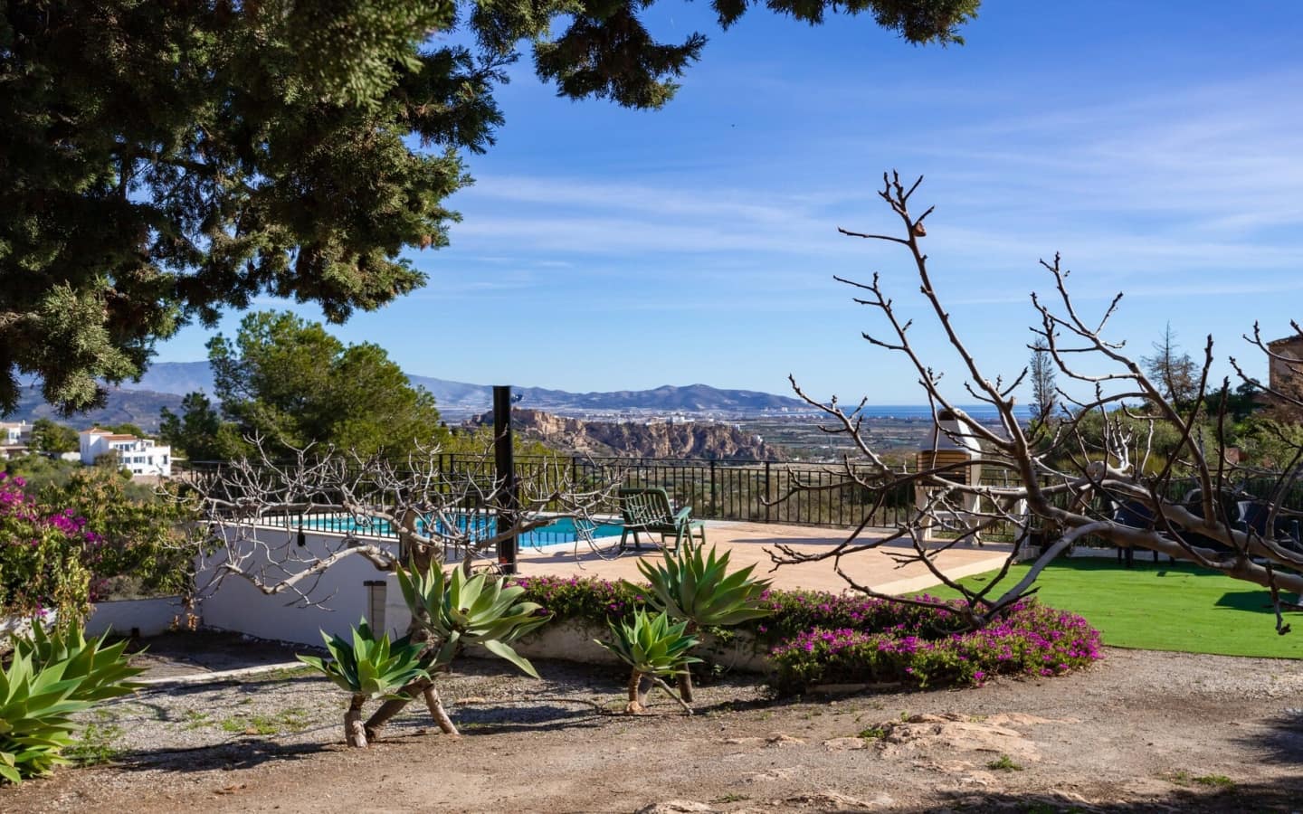 5 quarto Moradia para venda em Salobrena com garagem - 560 000 € (Ref: 4464416)