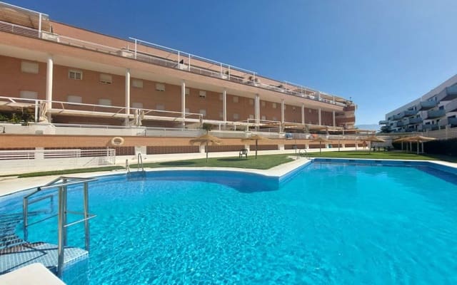 3 bedroom Flat for sale in Salobreña with garage - € 299,500 (Ref: 4897502)