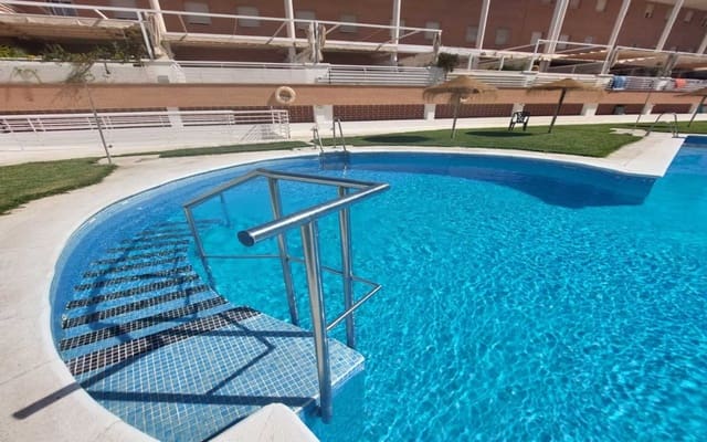 3 bedroom Flat for sale in Salobreña with garage - € 299,500 (Ref: 4897502)