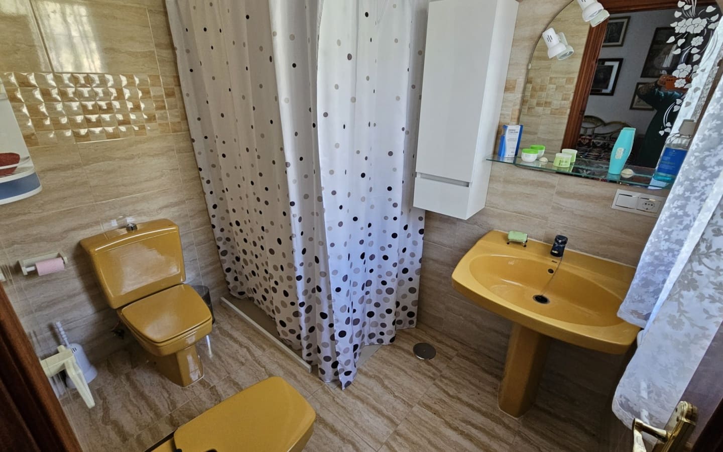 5 soveværelse Virksomhed til salg i Velez de Benaudalla med swimmingpool garage - € 600.000 (Ref: 4914817)