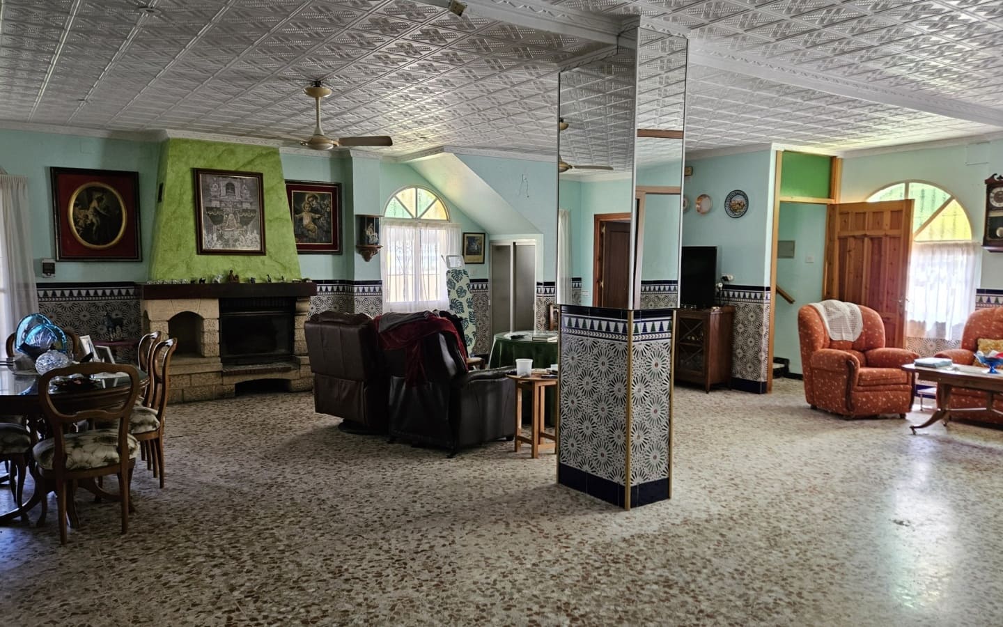 5 soveværelse Virksomhed til salg i Velez de Benaudalla med swimmingpool garage - € 600.000 (Ref: 4914817)