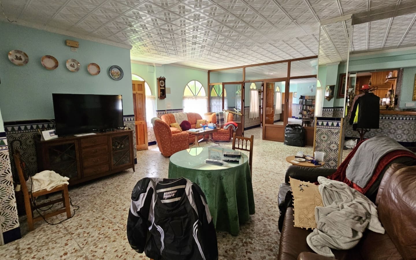 5 soveværelse Virksomhed til salg i Velez de Benaudalla med swimmingpool garage - € 600.000 (Ref: 4914817)