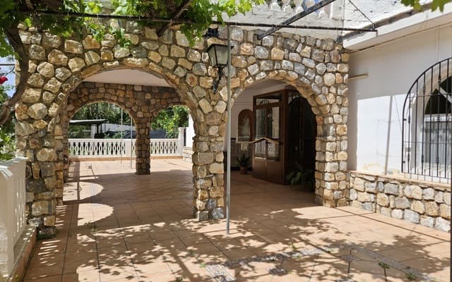 5 soveværelse Virksomhed til salg i Vélez de Benaudalla med swimmingpool garage - € 600.000 (Ref: 4914817)