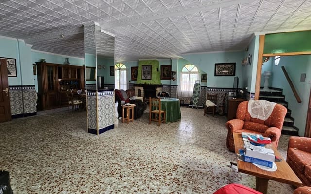 5 soveværelse Virksomhed til salg i Vélez de Benaudalla med swimmingpool garage - € 600.000 (Ref: 4914817)