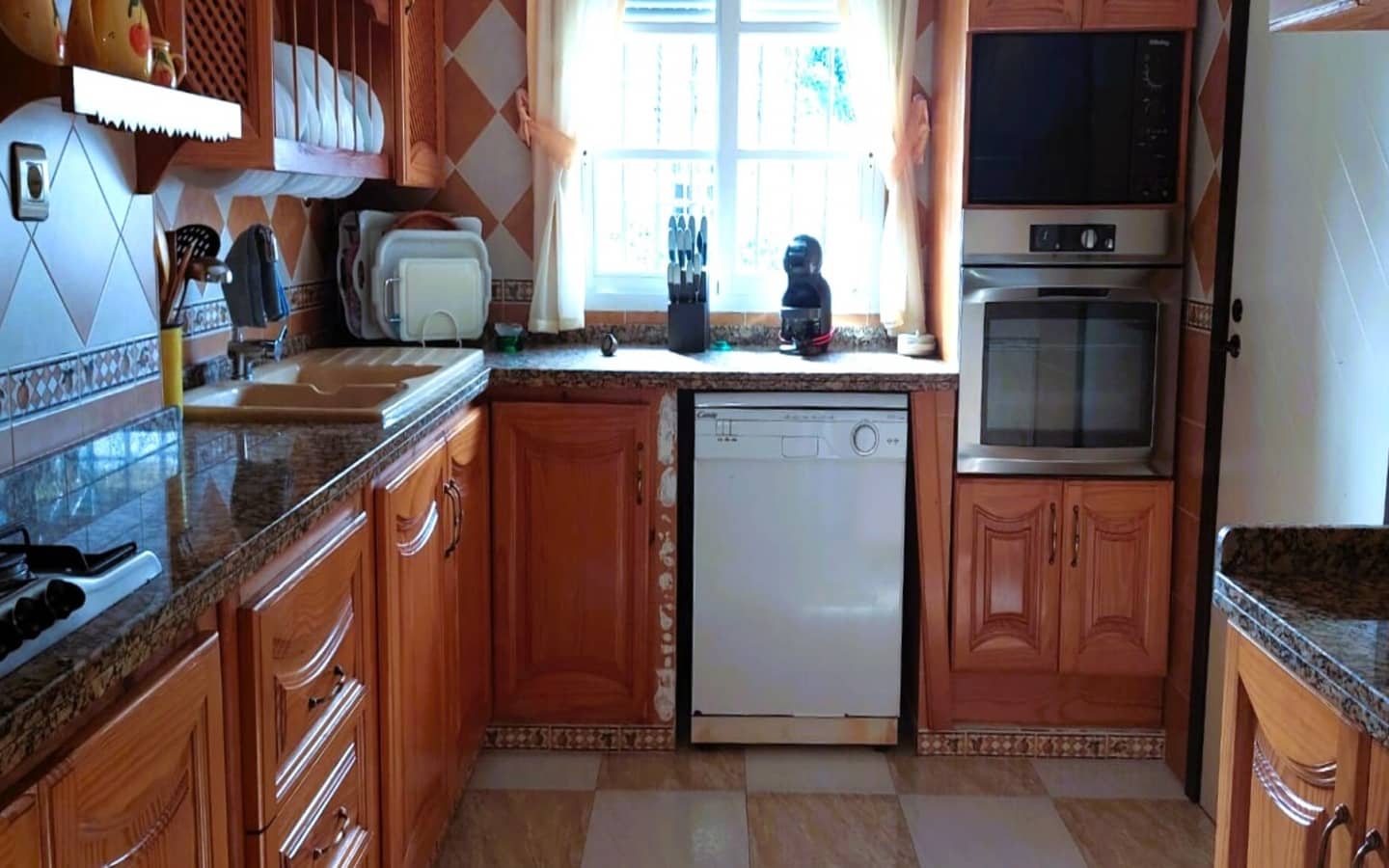 4 soveværelse Villa til salg i Salobrena med garage - € 370.000 (Ref: 4914829)