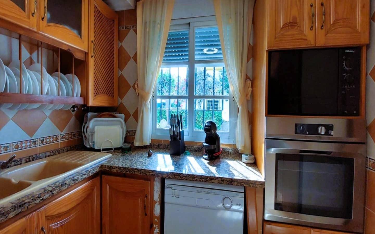 4 soveværelse Villa til salg i Salobrena med garage - € 370.000 (Ref: 4914829)