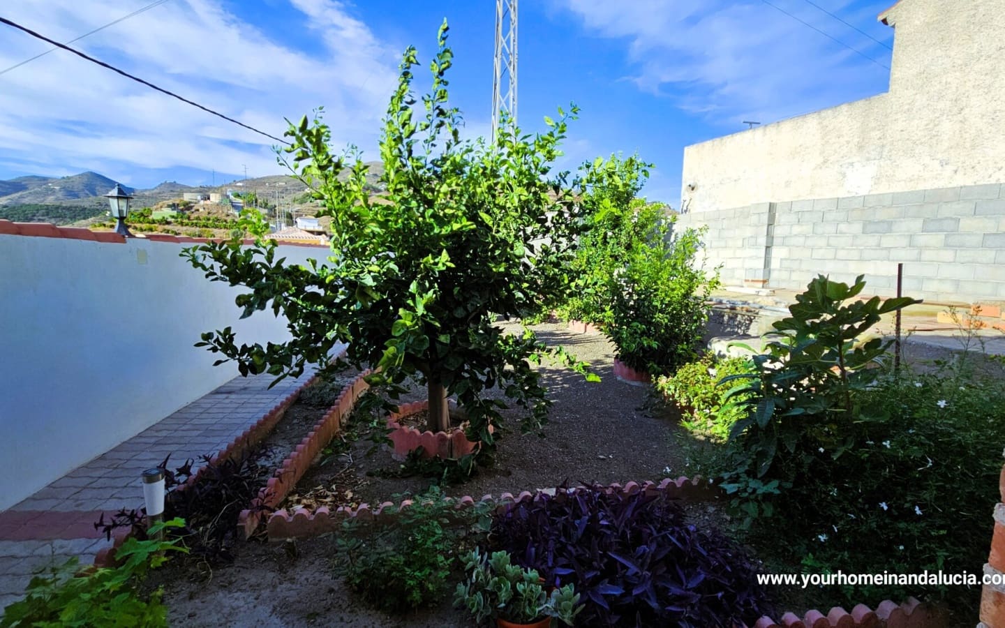 2 soveværelse Villa til salg i Salobrena med swimmingpool garage - € 270.000 (Ref: 4914830)