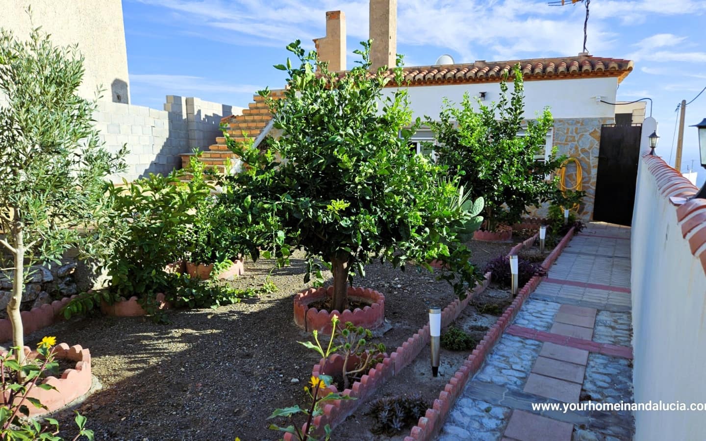 2 soveværelse Villa til salg i Salobrena med swimmingpool garage - € 270.000 (Ref: 4914830)