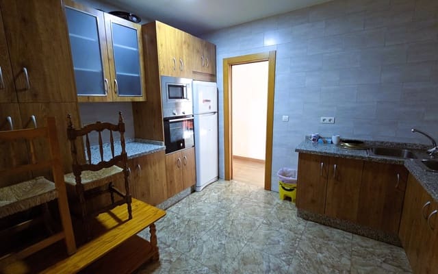 7 soveværelse Lejlighed til salg i Orgiva med garage - € 250.000 (Ref: 5128148)