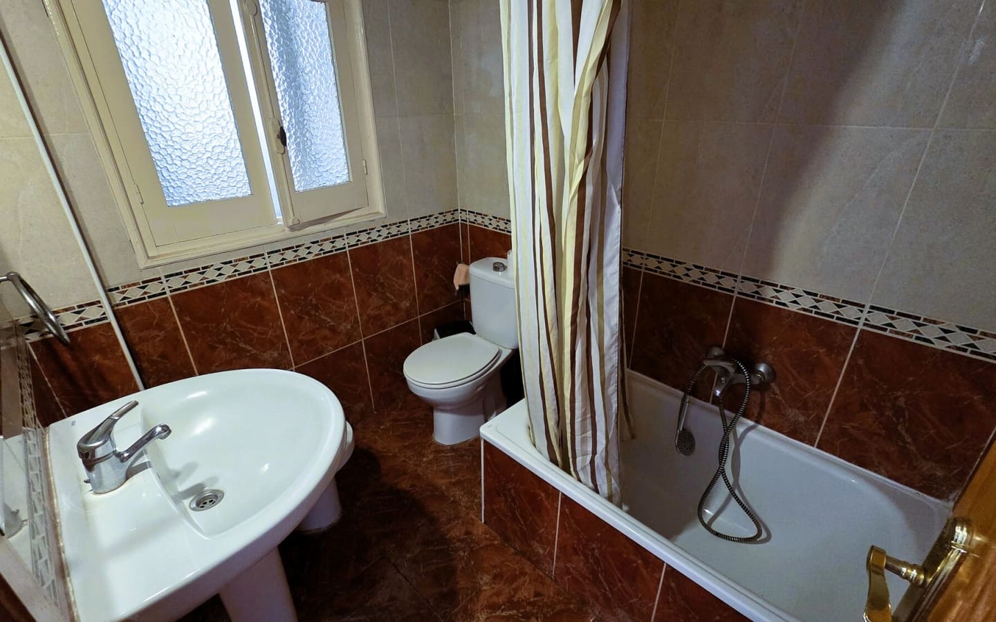 7 soverom Leilighet til salgs i Orgiva med garasje - € 250 000 (Ref: 5128148)