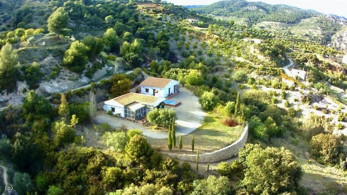 3 soveværelse Finca/Landehus til salg i Los Guajares med swimmingpool garage - € 330.000 (Ref: 5167460)