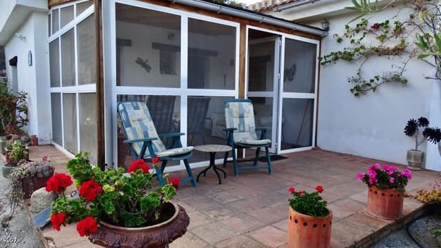 3 soveværelse Finca/Landehus til salg i Los Guajares med swimmingpool garage - € 330.000 (Ref: 5167460)