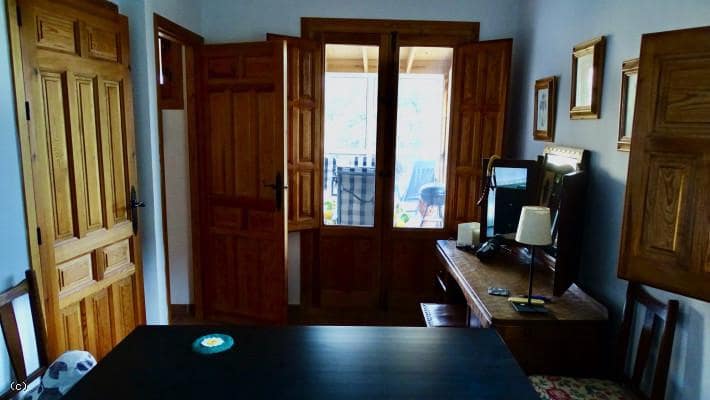 3 soveværelse Finca/Landehus til salg i Los Guajares med swimmingpool garage - € 330.000 (Ref: 5167460)