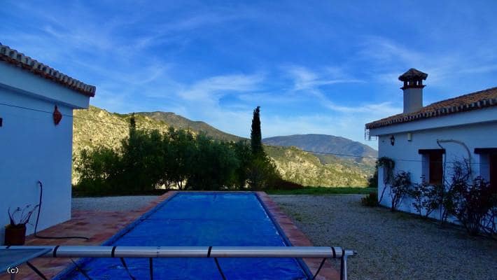 3 soveværelse Finca/Landehus til salg i Los Guajares med swimmingpool garage - € 330.000 (Ref: 5167460)